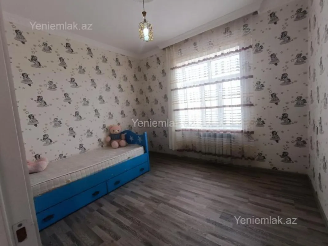 Satılır 5 otaqlı həyət evi 165 m²