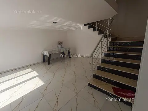 Satılır 5 otaqlı həyət evi 165 m²