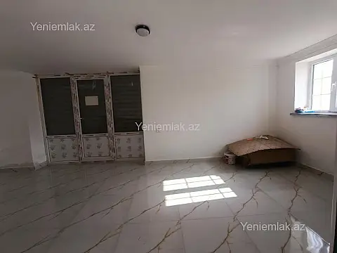 Satılır 5 otaqlı həyət evi 165 m²