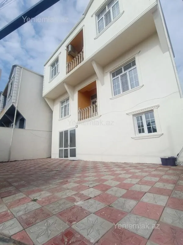 Satılır 5 otaqlı həyət evi 165 m²