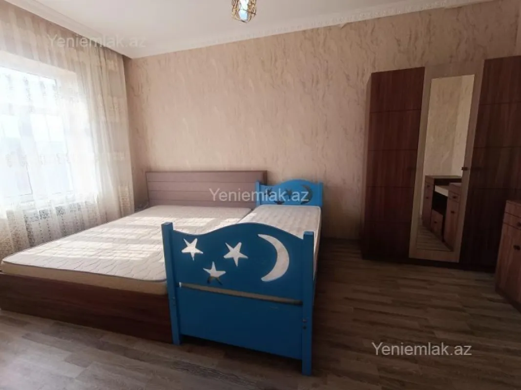 Satılır 5 otaqlı həyət evi 165 m²