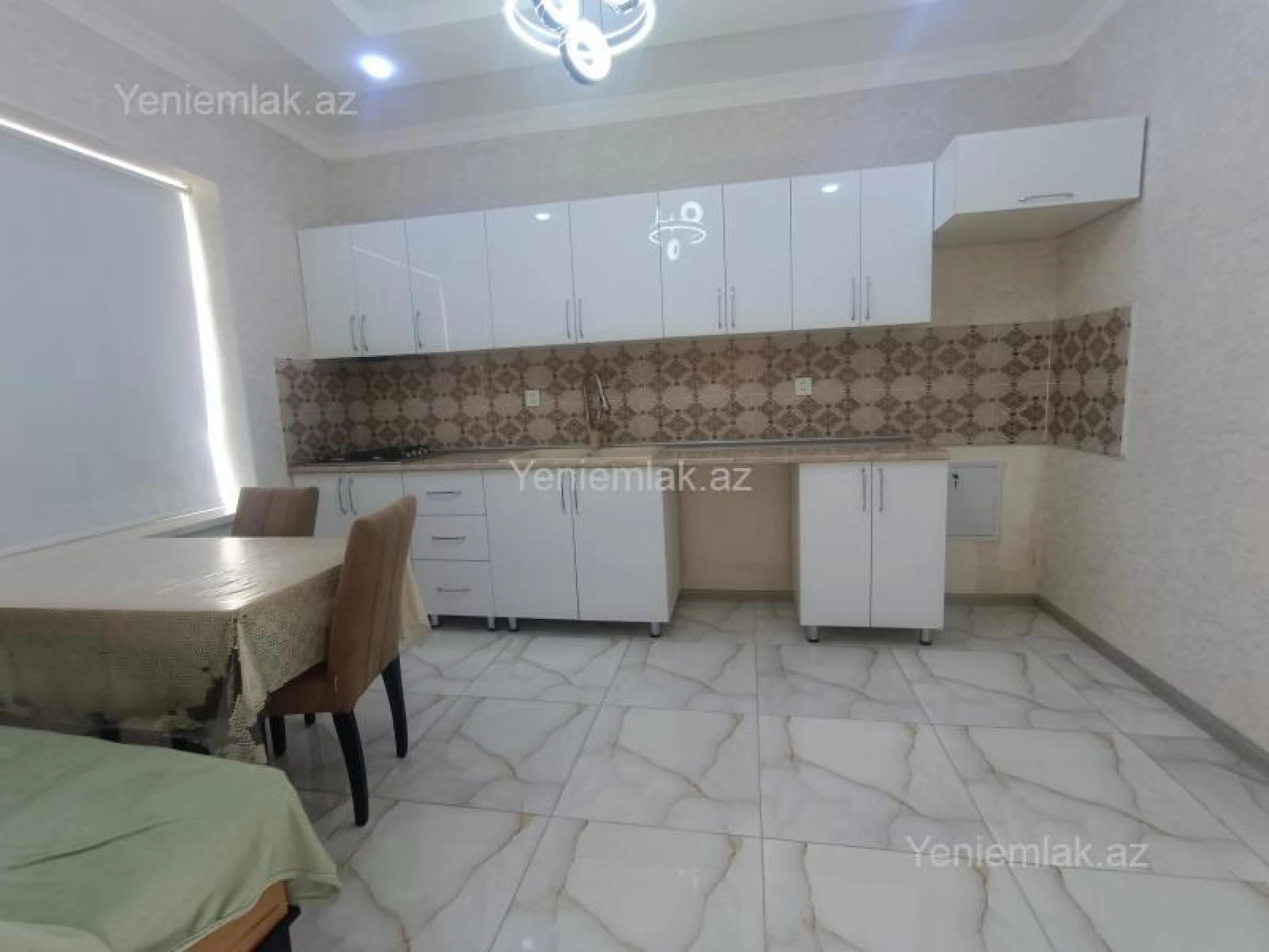 Satılır 5 otaqlı həyət evi 165 m²
