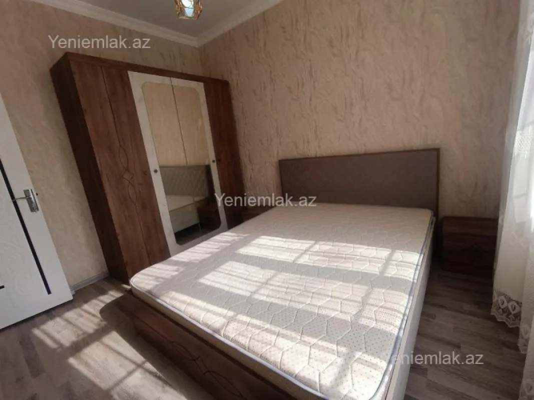 Satılır 5 otaqlı həyət evi 165 m²