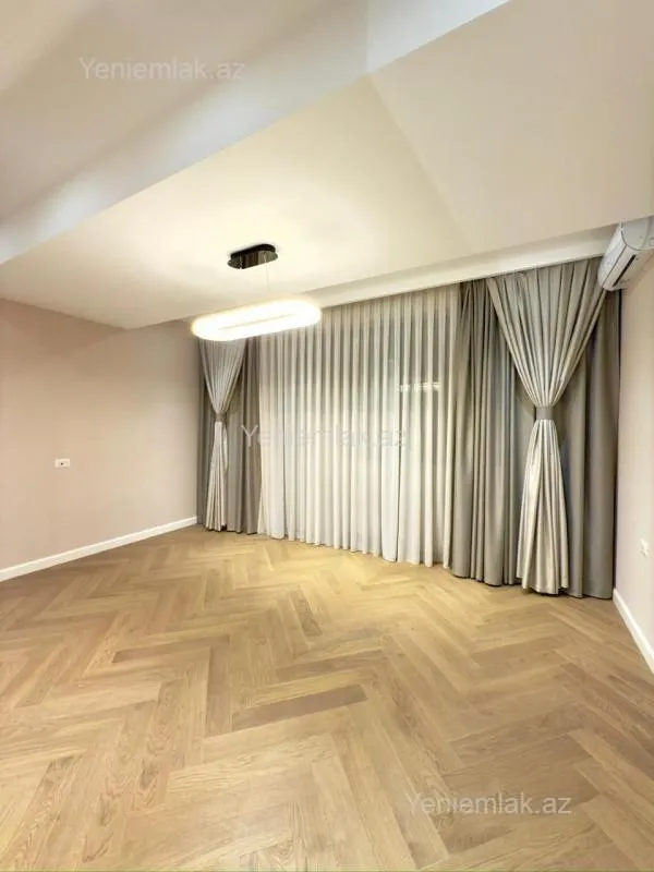Satılır 3 otaqlı yeni tikili 136 m²