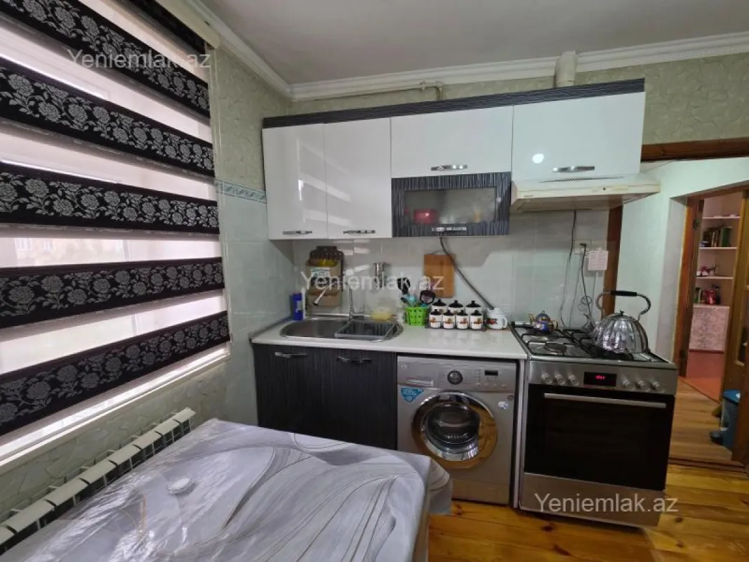 Satılır 3 otaqlı köhnə tikili 85 m²