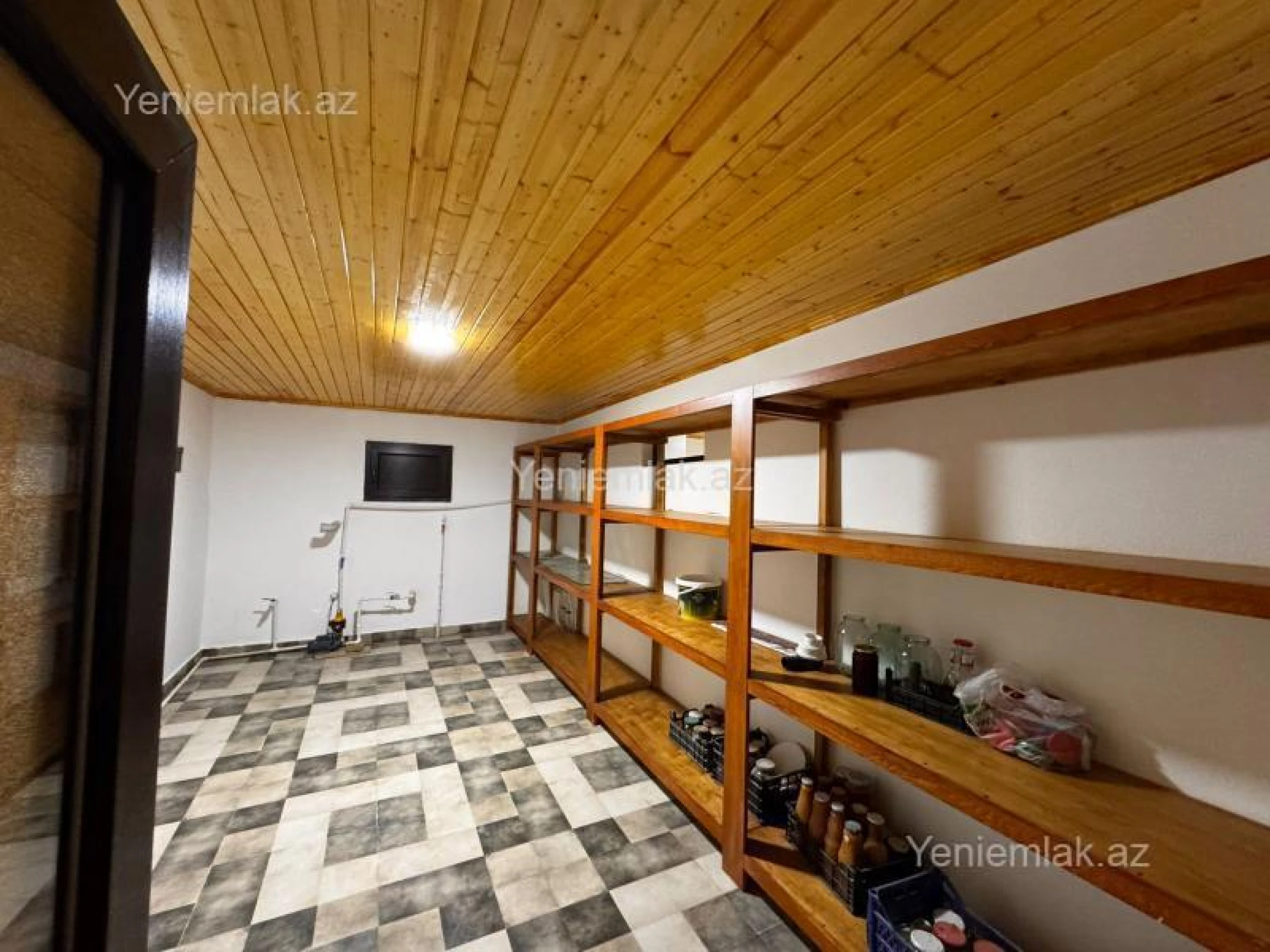 Satılır 3 otaqlı həyət evi 500 m²