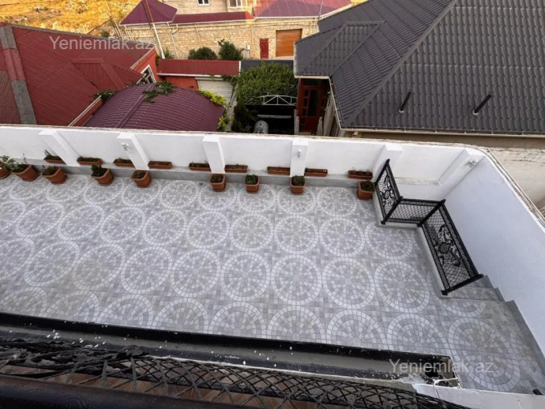 Satılır 3 otaqlı həyət evi 500 m²