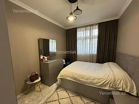 Satılır 2 otaqlı köhnə tikili 45 m²