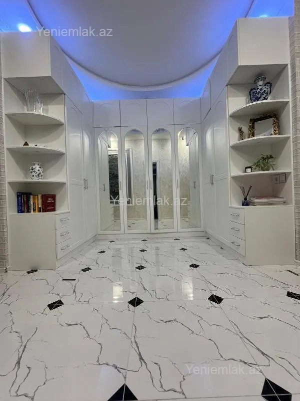 Satılır 3 otaqlı yeni tikili 100 m²