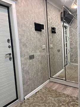 Satılır 3 otaqlı köhnə tikili 72 m²