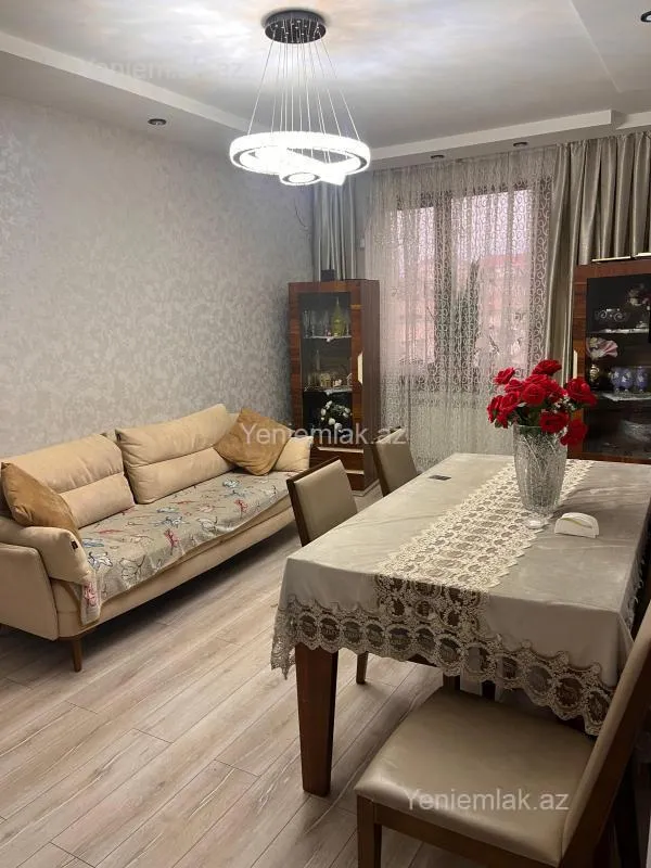 Satılır 3 otaqlı köhnə tikili 72 m²