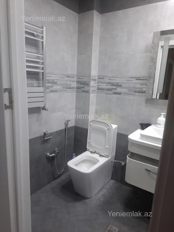 Satılır 3 otaqlı köhnə tikili 72 m²