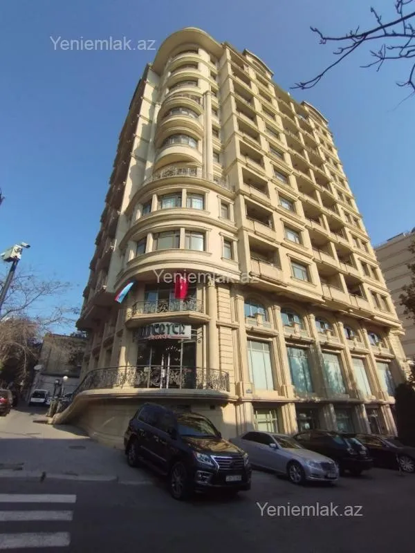 Satılır 4 otaqlı yeni tikili 207 m²