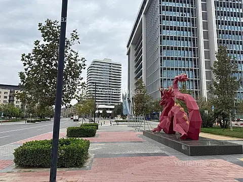 Satılır 2 otaqlı yeni tikili 82 m²