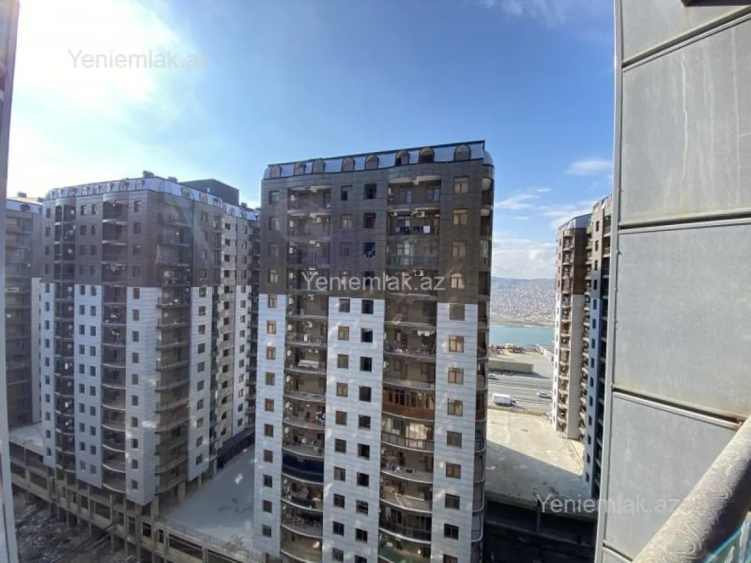 Satılır 2 otaqlı yeni tikili 72 m²