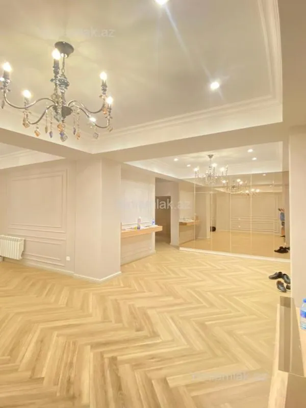 Satılır 3 otaqlı yeni tikili 110 m²