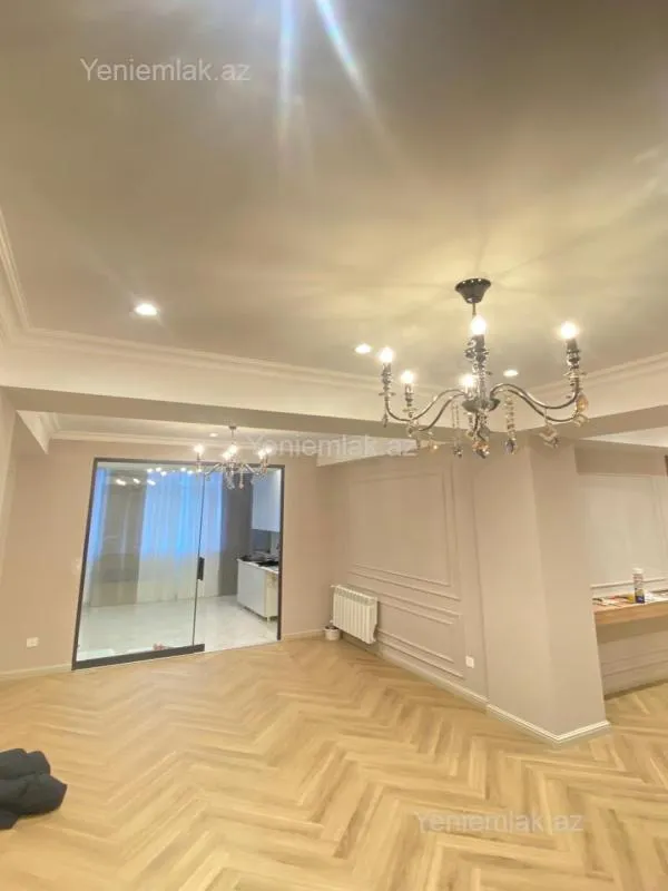 Satılır 3 otaqlı yeni tikili 110 m²