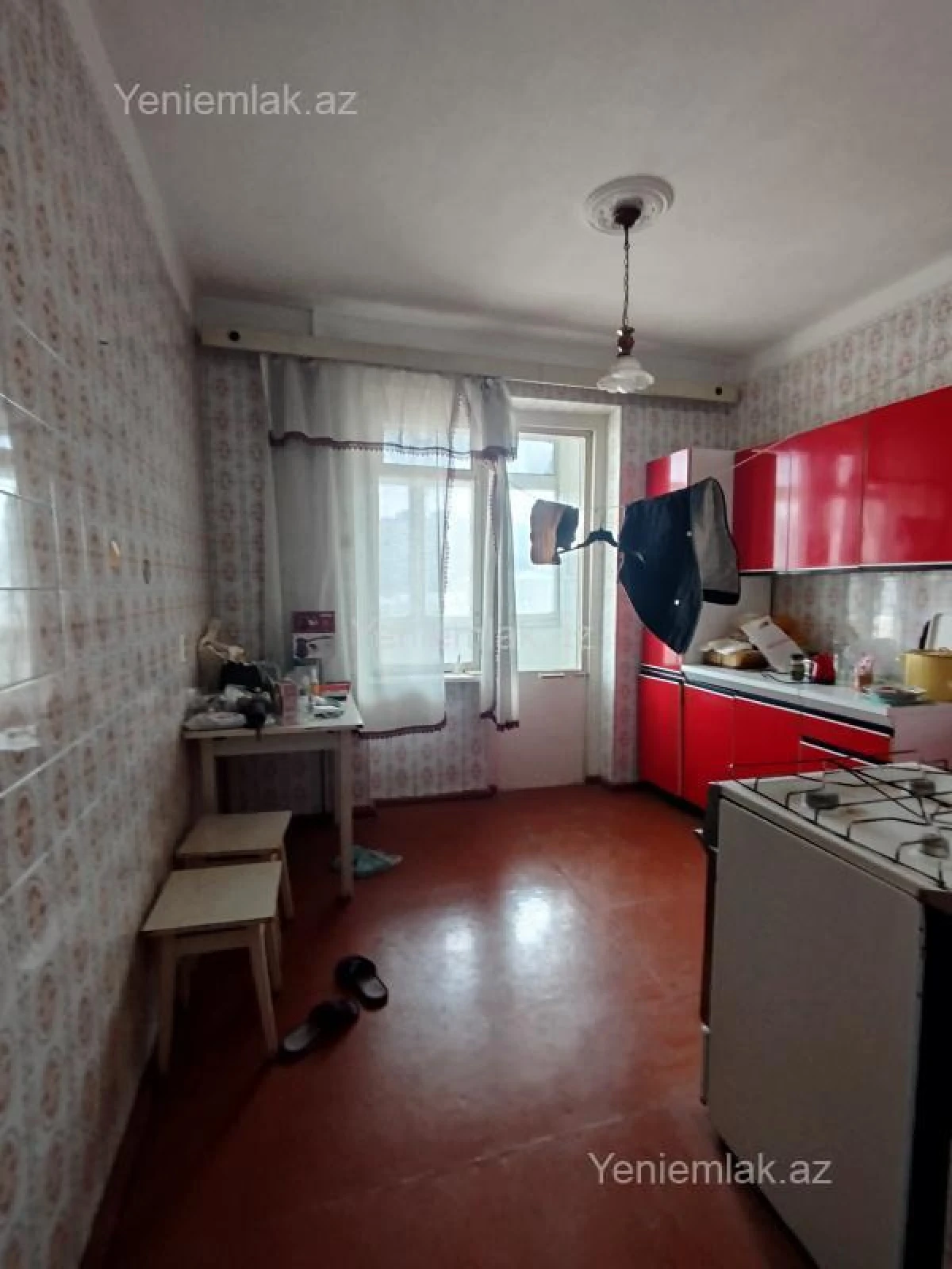 Satılır 3 otaqlı köhnə tikili 80 m²