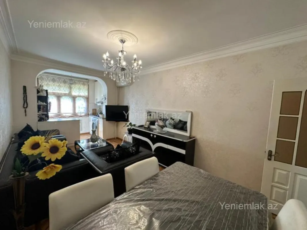 Satılır 3 otaqlı köhnə tikili 60 m²