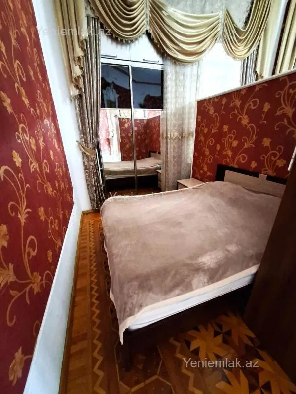 Satılır 3 otaqlı köhnə tikili 75 m²