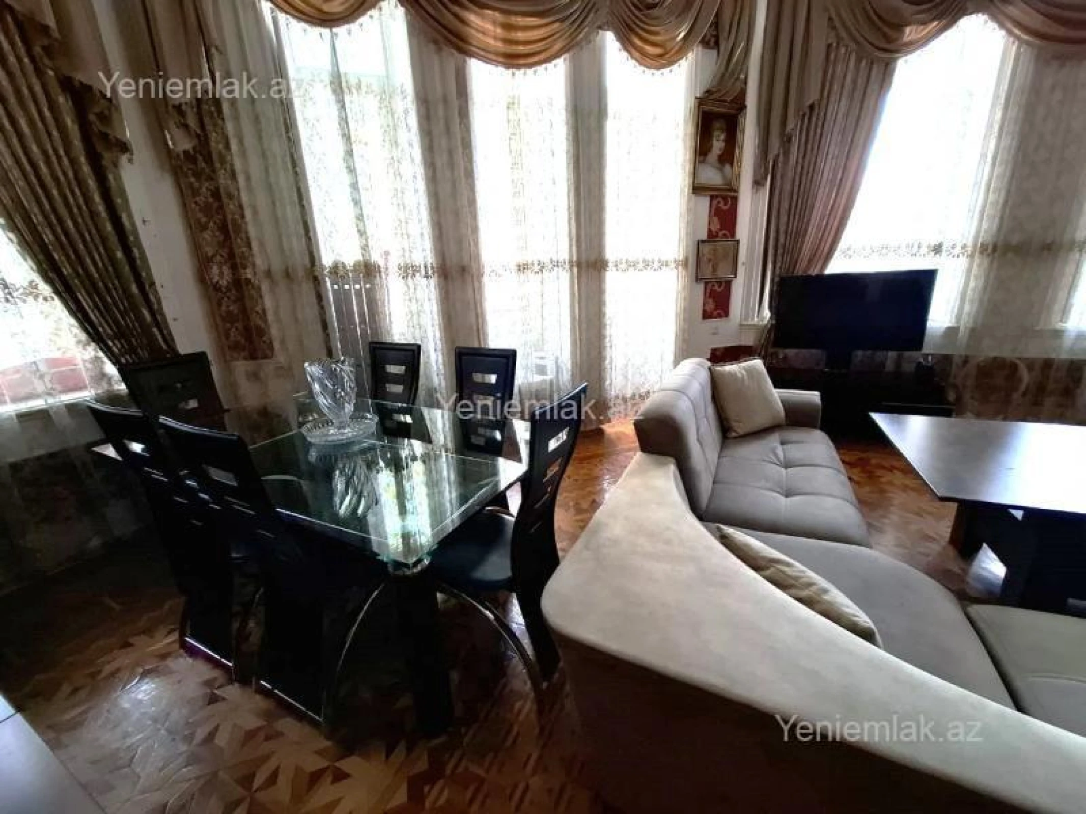 Satılır 3 otaqlı köhnə tikili 75 m²