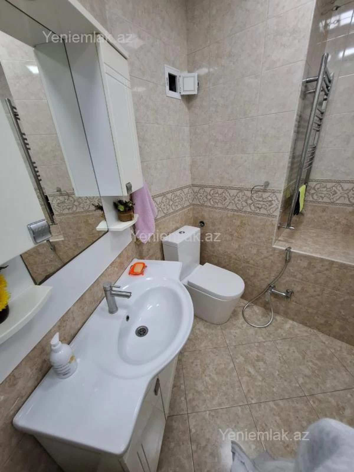 Satılır 3 otaqlı köhnə tikili 75 m²