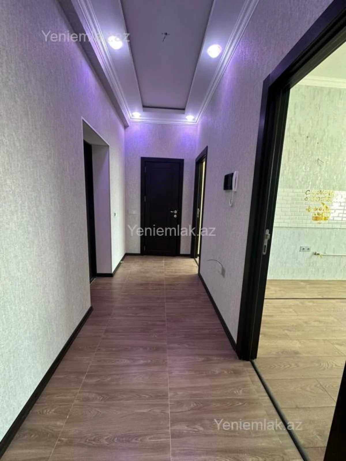 Satılır 2 otaqlı yeni tikili 60 m²