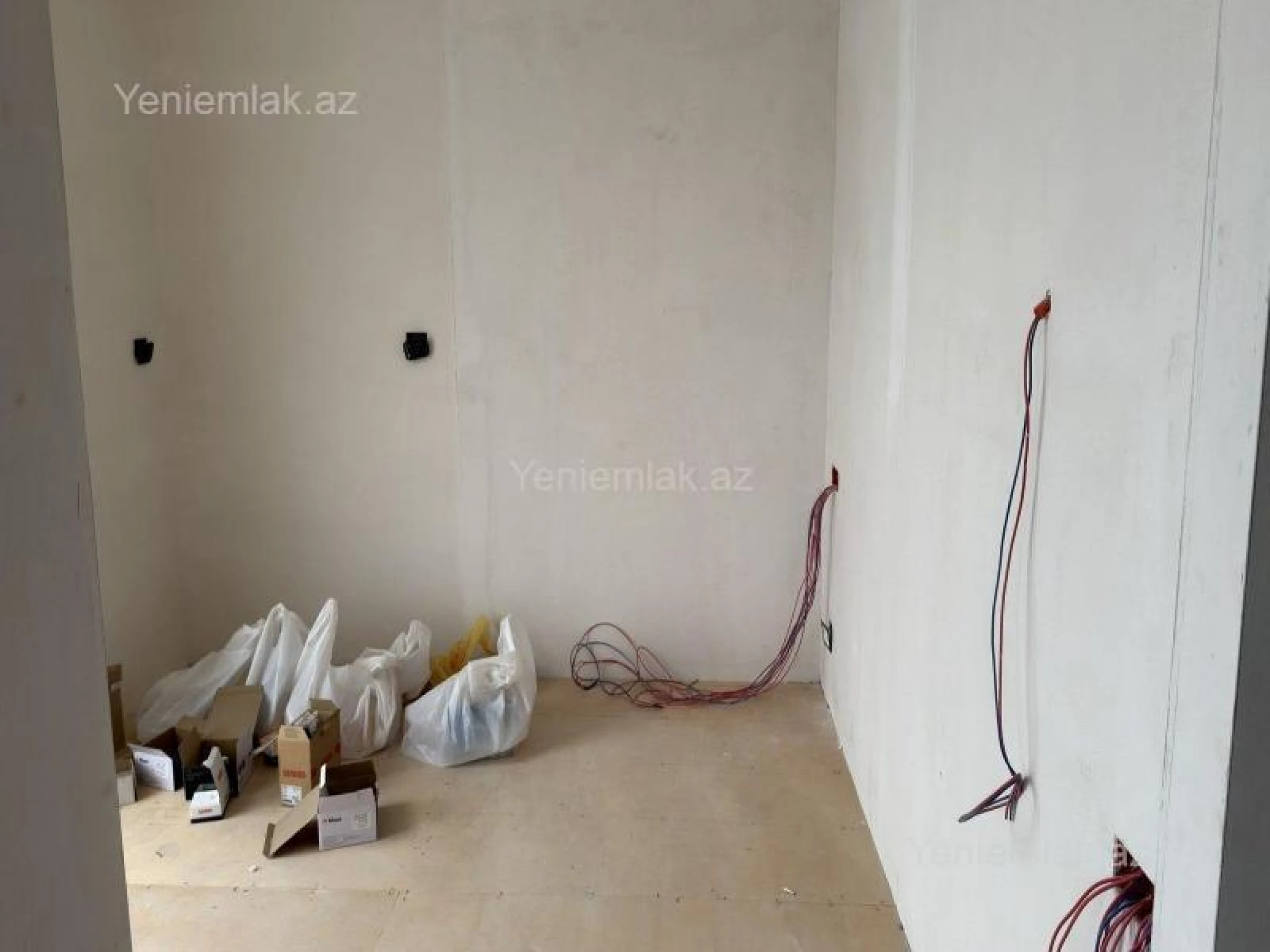 Satılır 2 otaqlı yeni tikili 60 m²