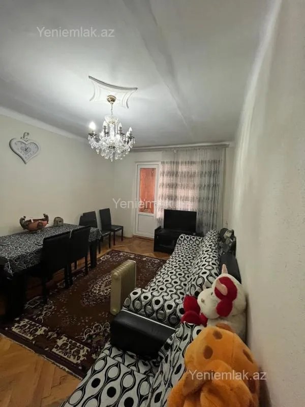 Satılır 3 otaqlı köhnə tikili 65 m²