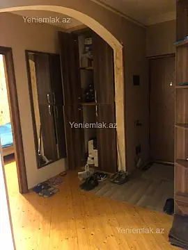 Satılır 3 otaqlı köhnə tikili 80 m²