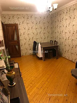 Satılır 3 otaqlı köhnə tikili 80 m²