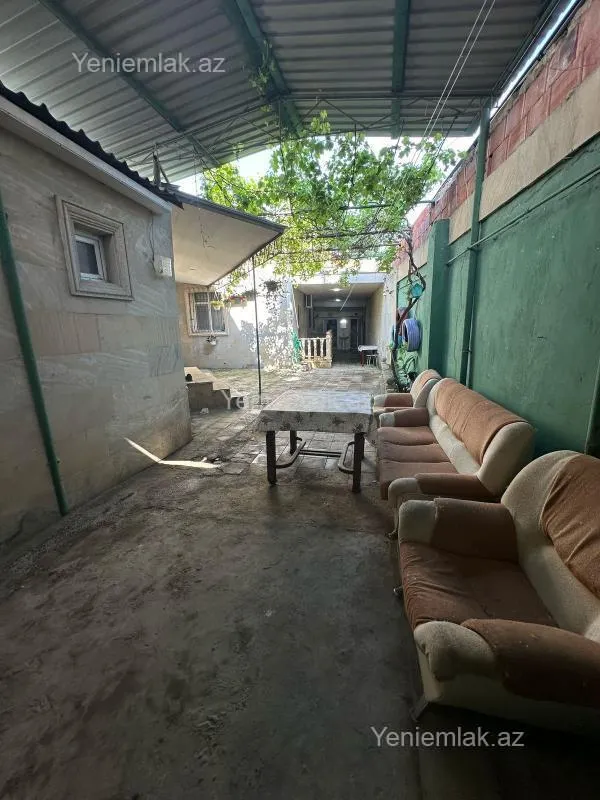Satılır 5 otaqlı həyət evi 140 m²