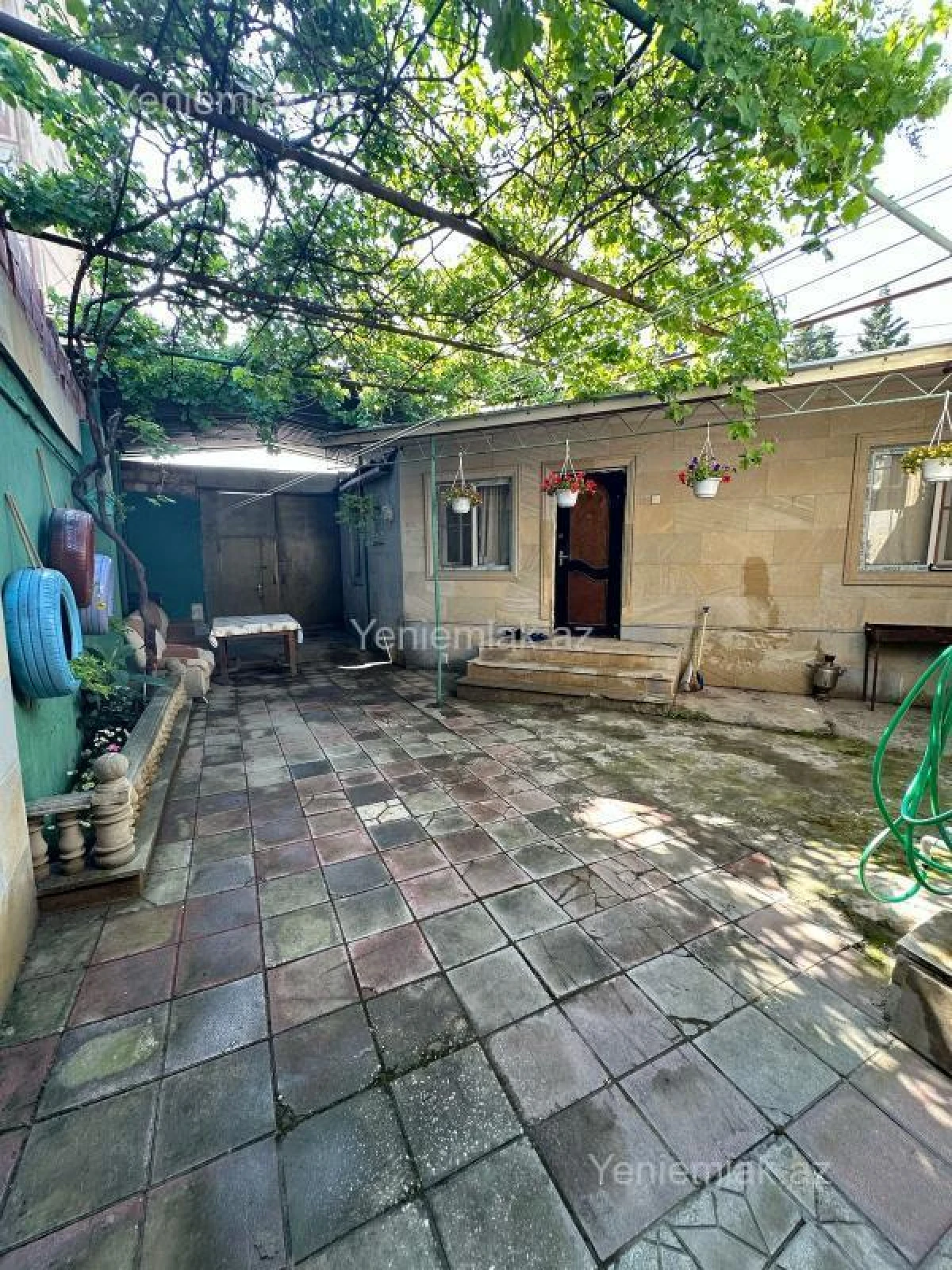 Satılır 5 otaqlı həyət evi 140 m²