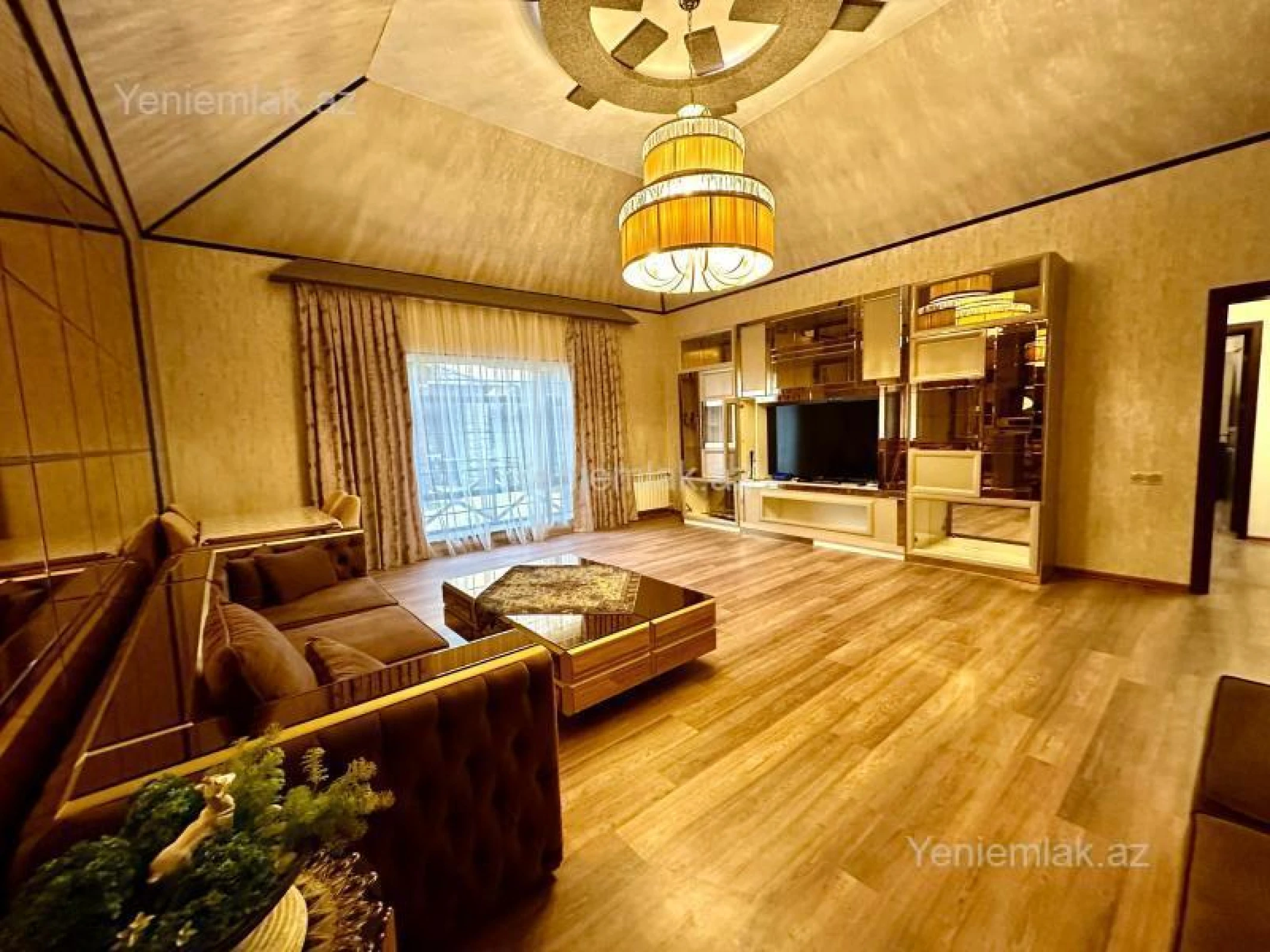 Satılır 4 otaqlı həyət evi 222 m²