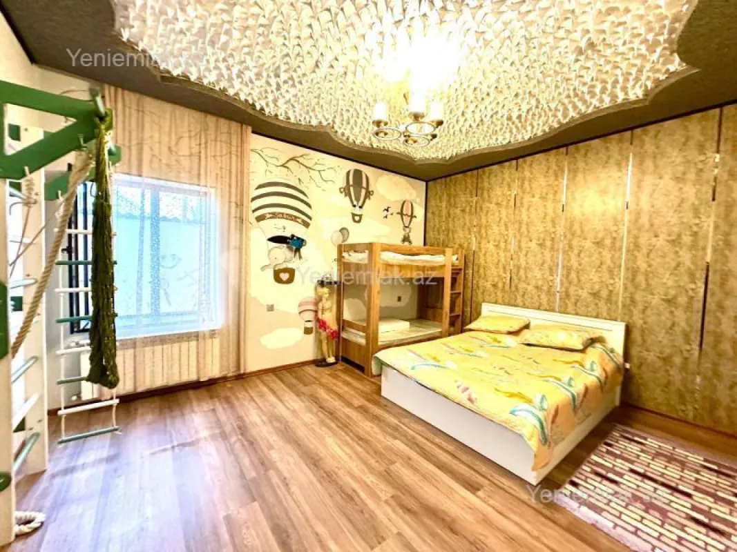 Satılır 4 otaqlı həyət evi 222 m²