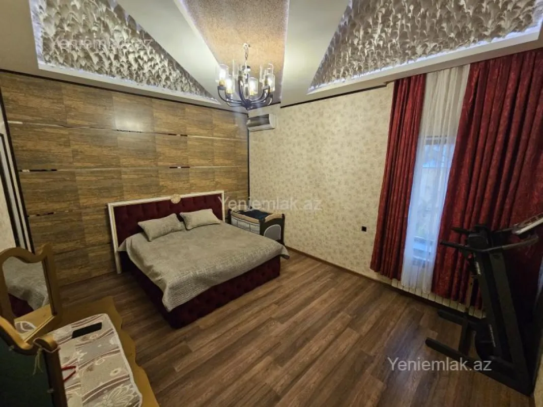 Satılır 4 otaqlı həyət evi 222 m²
