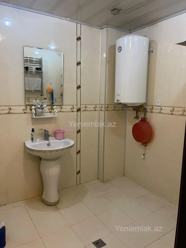 Satılır 3 otaqlı yeni tikili 118 m²