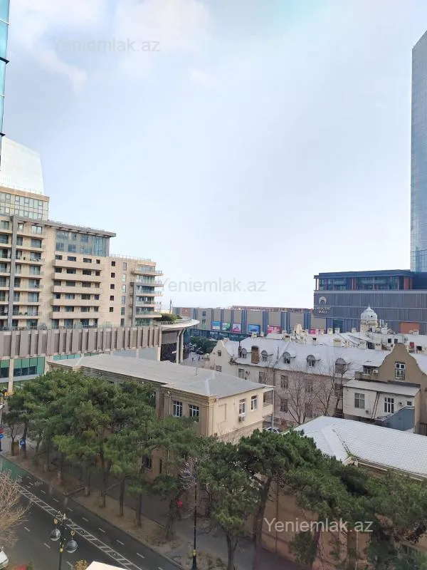 Satılır 2 otaqlı yeni tikili 102 m²