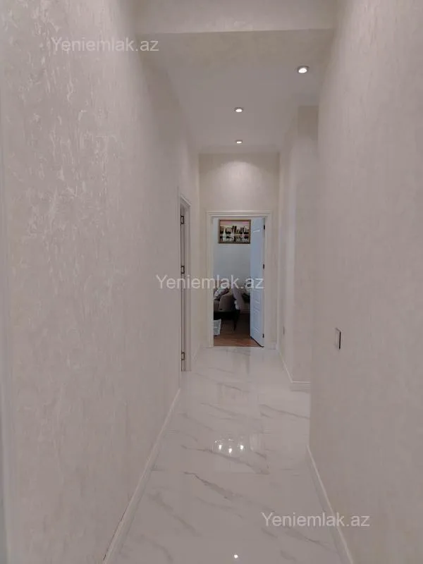 Satılır 2 otaqlı yeni tikili 102 m²