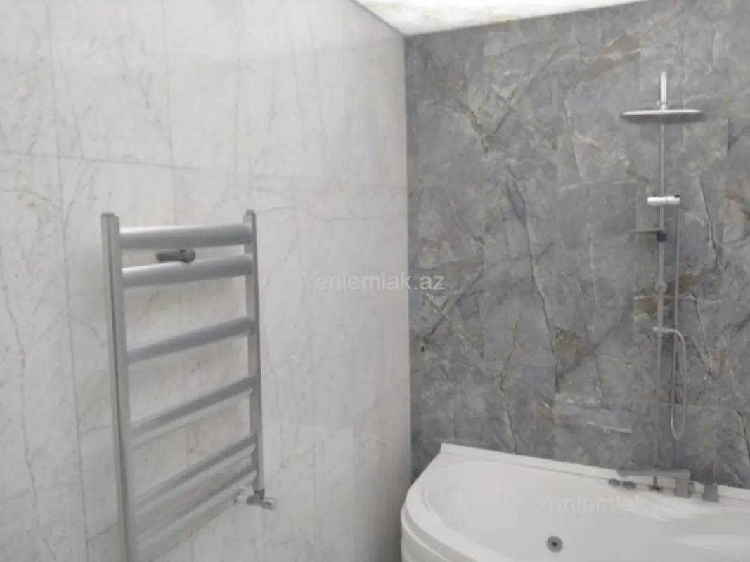 Satılır 3 otaqlı yeni tikili 121 m²