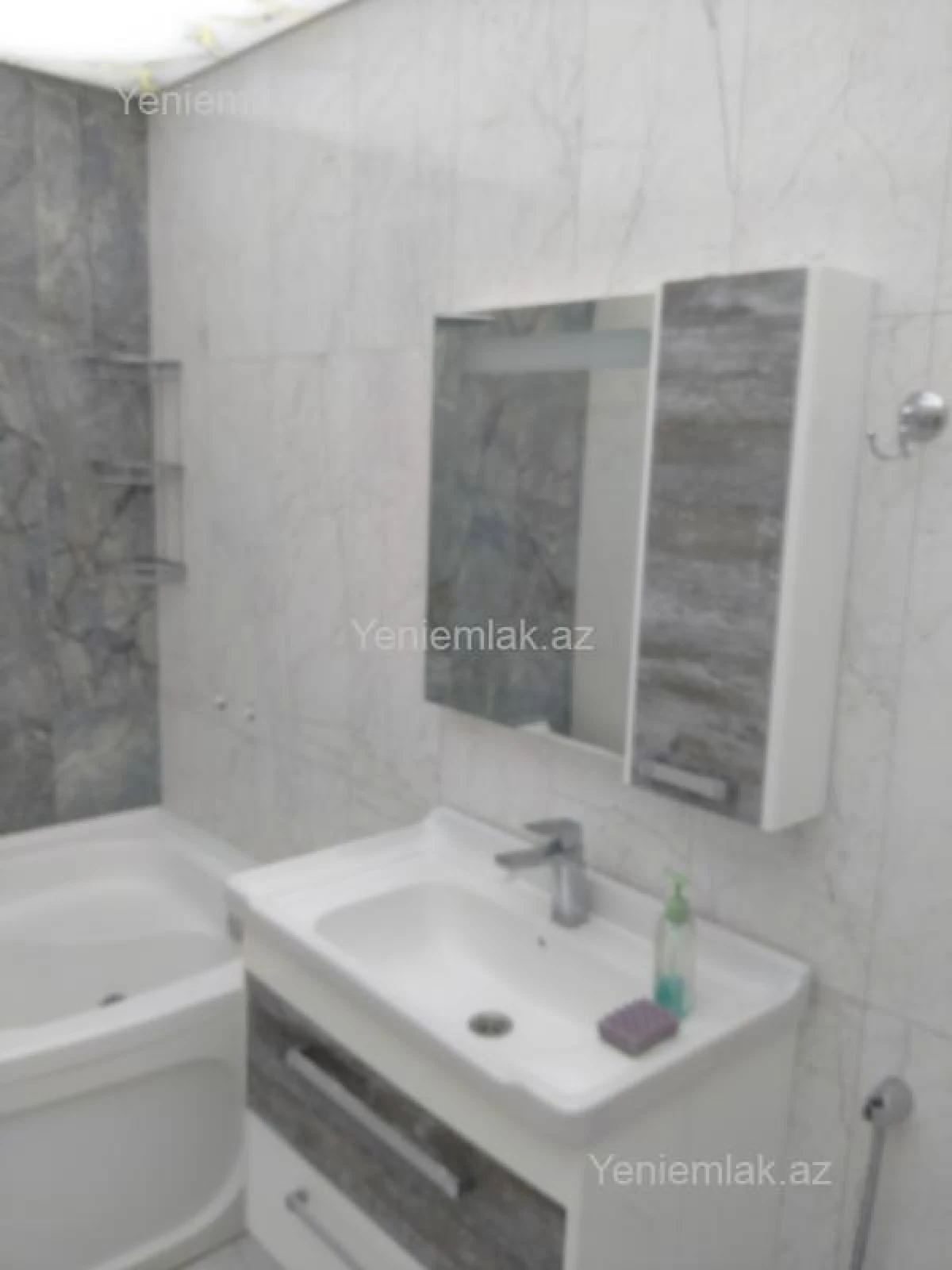 Satılır 3 otaqlı yeni tikili 121 m²