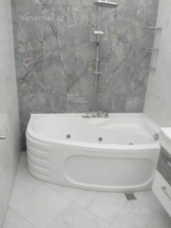 Satılır 3 otaqlı yeni tikili 121 m²