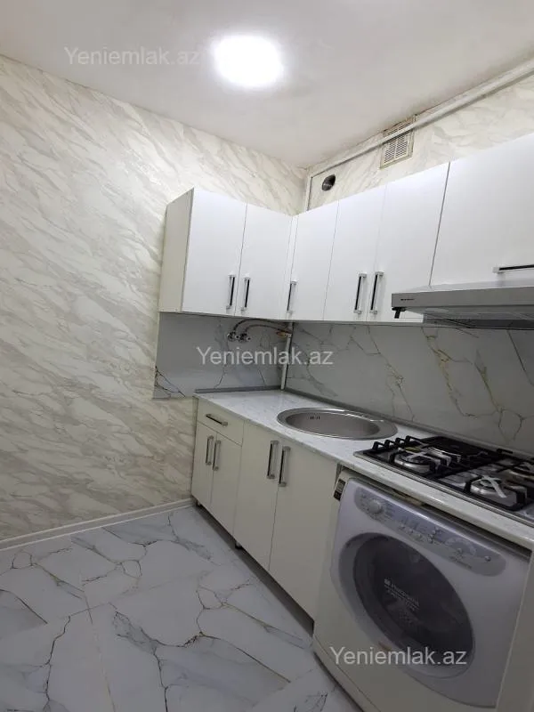 Satılır 2 otaqlı köhnə tikili 40 m²