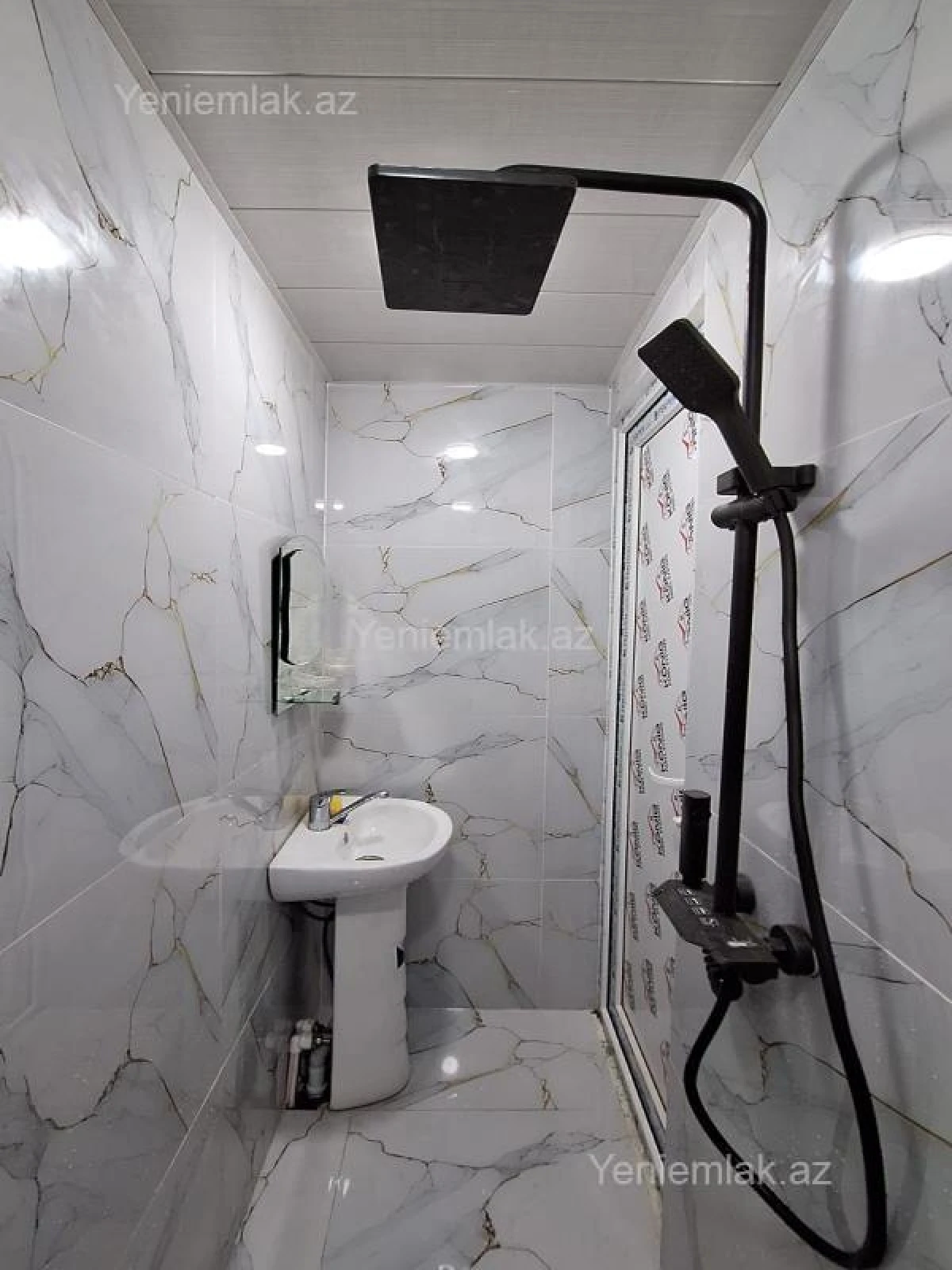 Satılır 2 otaqlı köhnə tikili 40 m²