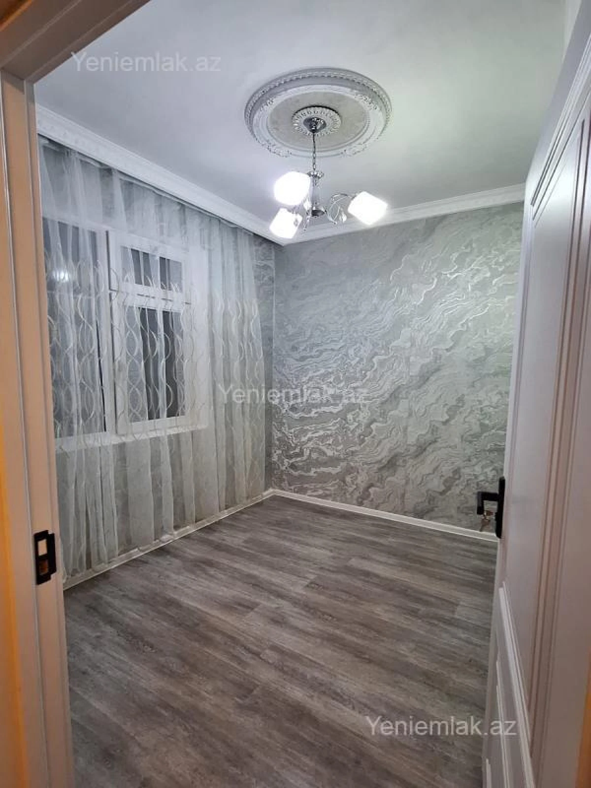 Satılır 2 otaqlı köhnə tikili 40 m²