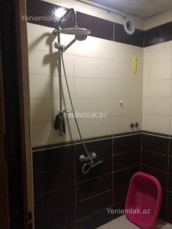 Satılır 3 otaqlı köhnə tikili 100 m²