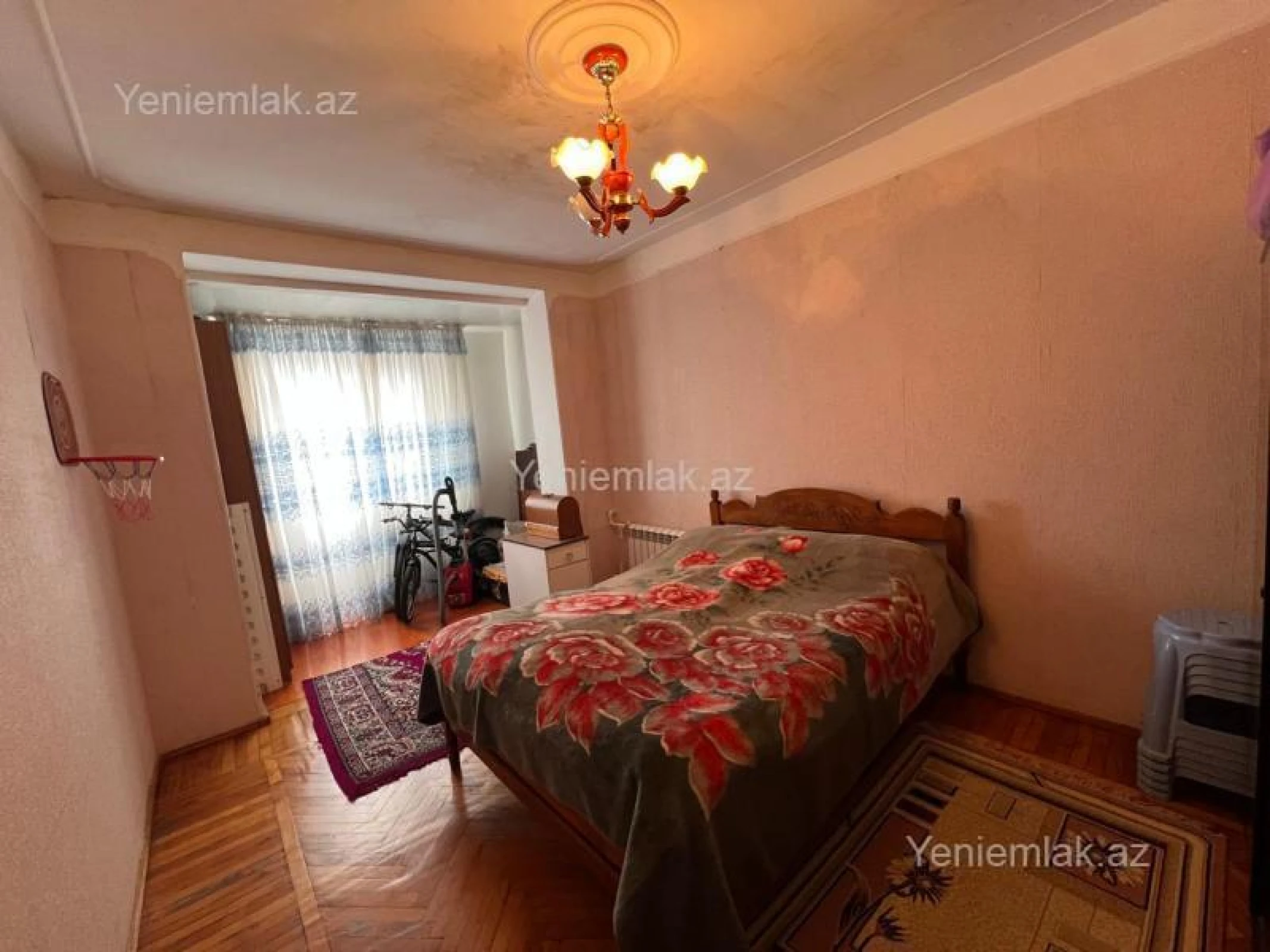 Satılır 4 otaqlı köhnə tikili 105 m²