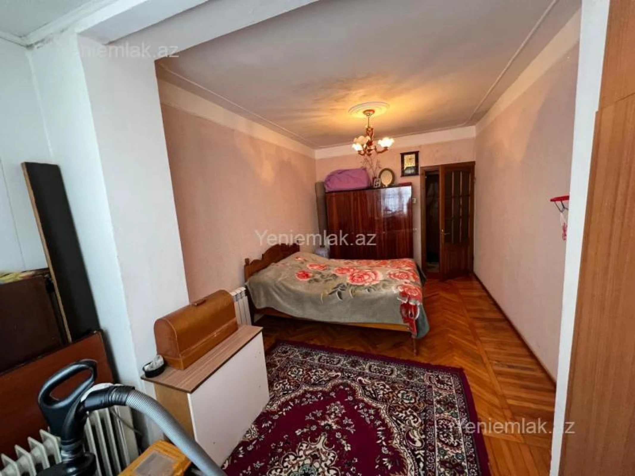 Satılır 4 otaqlı köhnə tikili 105 m²