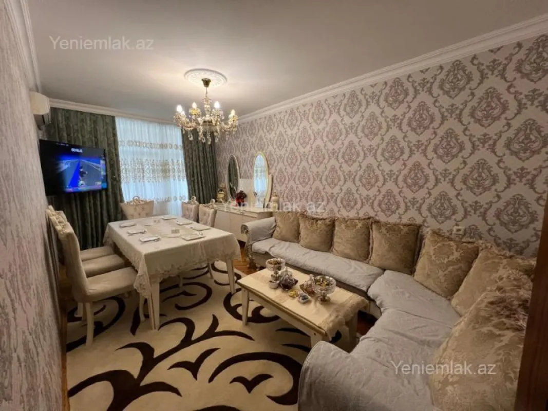 Satılır 4 otaqlı köhnə tikili 105 m²