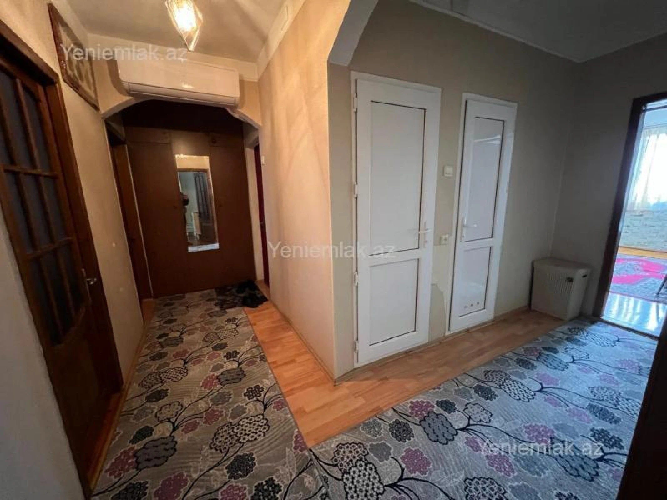 Satılır 4 otaqlı köhnə tikili 105 m²
